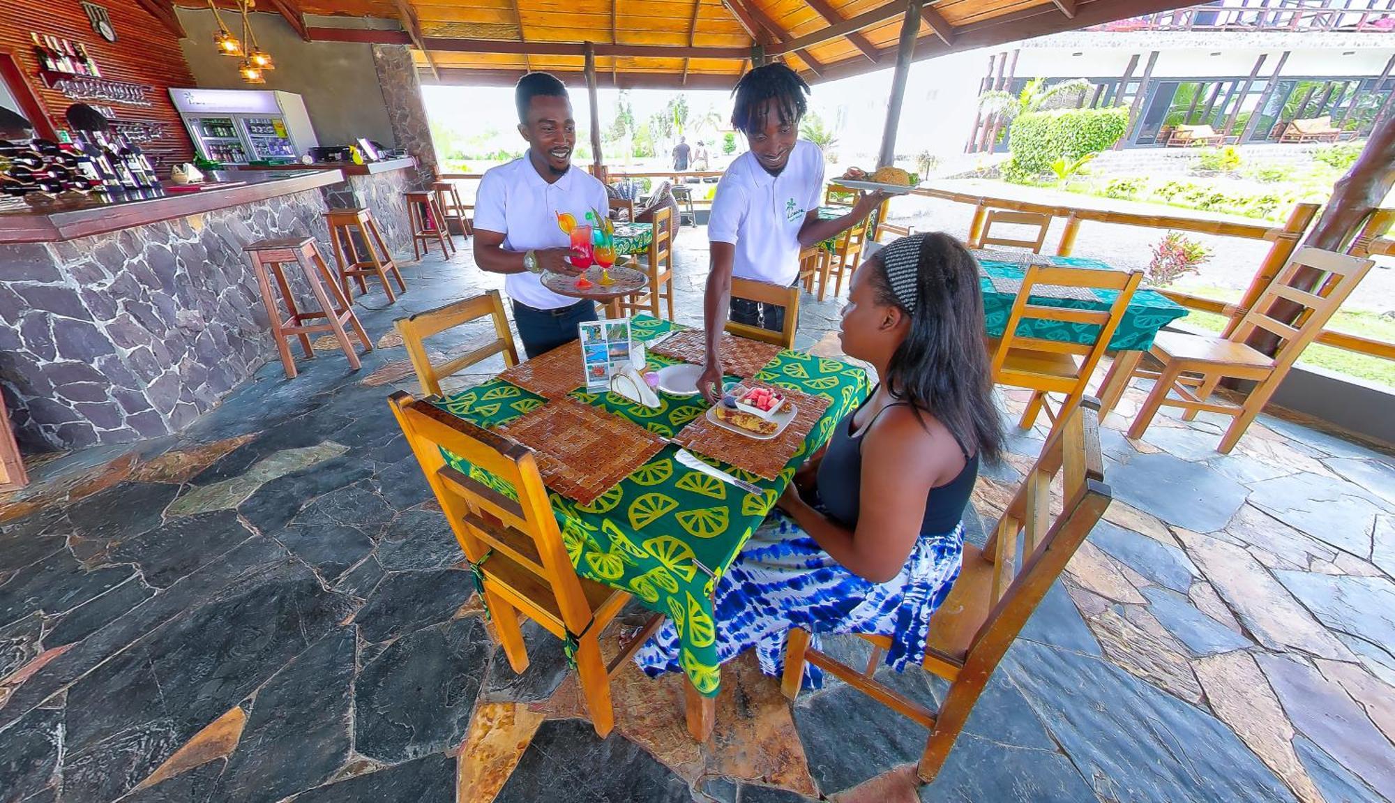 Lemon Beach Resort Elmina Exterior photo